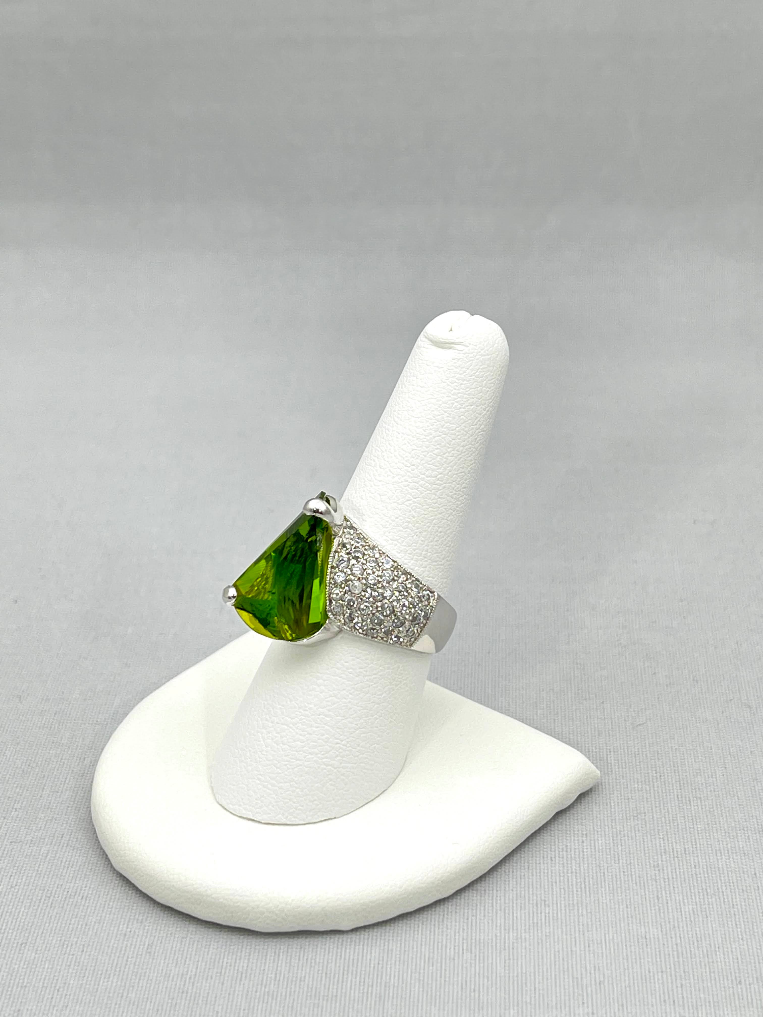 Triangle Green and Silver Ring - Kollection by Kauriel